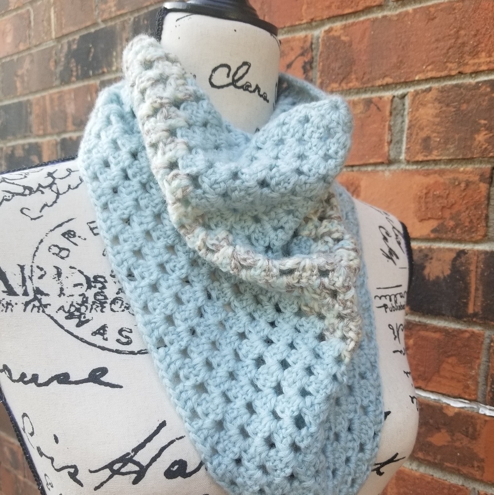 NWT Handmade Crochet Shawlette Baby Blue Cream